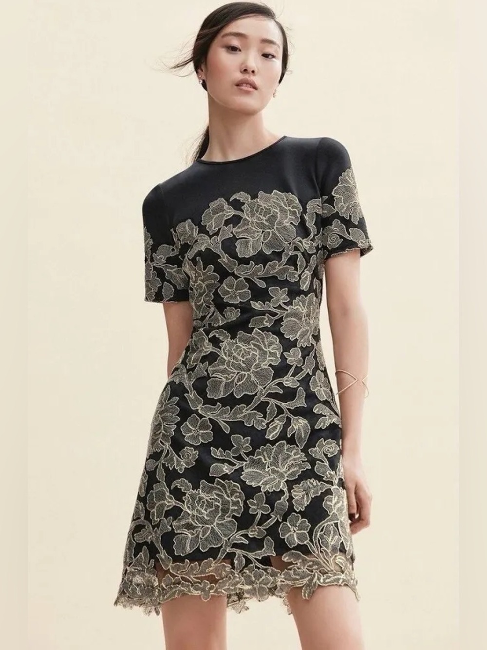 Like New Tadashi Shoji Black & Gold Lace Sabi Dress size 14